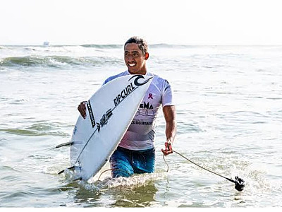 WSL adia oitavas do CSPró em Saquarema por falta de ondas; Samuel Pupo segue na disputa desta sexta-feira (20)