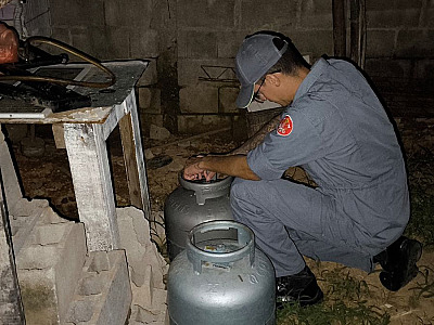 Bombeiros evitam explosão após vazamento de gás no Perequê-Açu, em Ubatuba