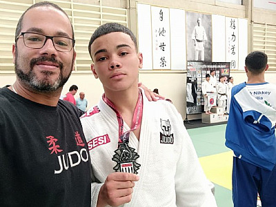 Judoca sebastianense é vice-campeão da fase inter-regional paulista de judô