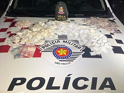 Força tática da Polícia Militar prende traficante com mais de 1.500 porções de drogas em Caraguatatuba