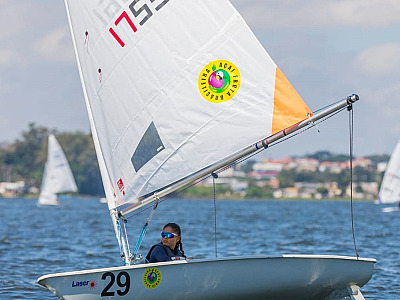 Atletas da Escola de Vela de São Sebastião conquistam pódios na Copa FEVESP Monotipos Taça Humboldt