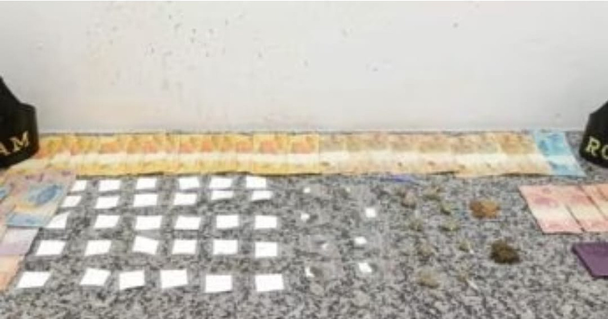 PM flagra adolescente "funcionário do tráfico" em biqueira no Rio do Ouro
