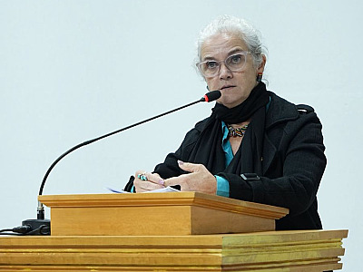 Secretária de Meio Ambiente rebate sensacionalismo e defende atuação da Prefeitura de Ilhabela no abastecimento de água nas Ilhas da Vitória e dos Búzios