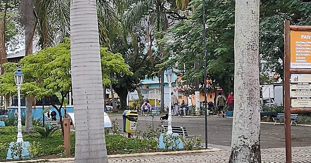 Moradores chamam JDL para pedir ajuda sobre permanência de andarilhos no centro de São Sebastião
