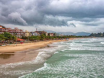 Puxado por correnteza, turista morre afogado na Praia Grande em Ubatuba