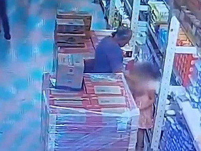 Flagrado passando a mão em criança, idoso é solto em audiência de custódia em Caraguá