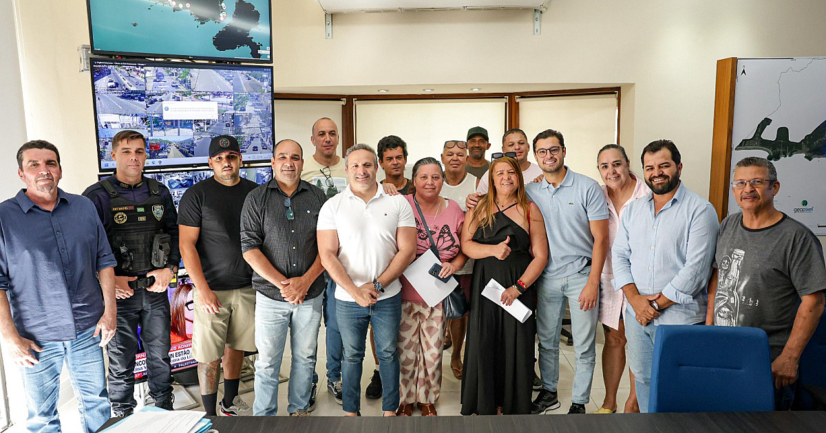 Reinaldinho recebe comissão de ambulantes da Costa Sul para diálogo sobre regulamentação
