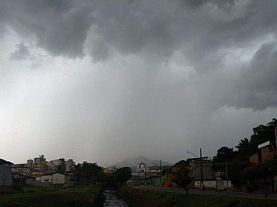 CGE alerta para temporais e rajadas de vento nesta quinta-feira (5)