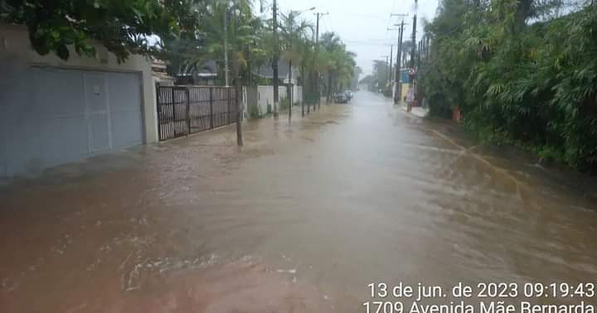 Chuva deixa municípios do Litoral Norte em alerta nesta terça-feira (13)