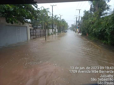 Chuva deixa municípios do Litoral Norte em alerta nesta terça-feira (13)