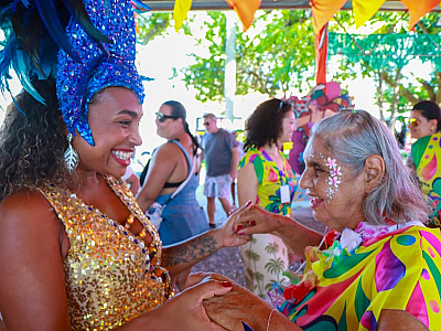 Carna Sepedi leva alegria, inclusão e marchinhas à Praça do Coreto de São Sebastião