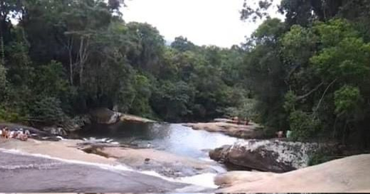 Homem é resgatado na Cachoeira do Prumirim em Ubatuba