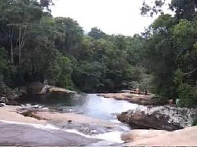 Homem é resgatado na Cachoeira do Prumirim em Ubatuba