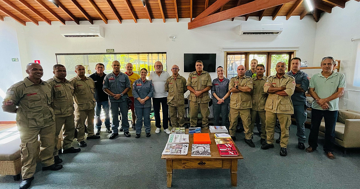 Toninho Colucci entrega funcionais aos Bombeiros de Ilhabela e destaca investimentos na segurança pública