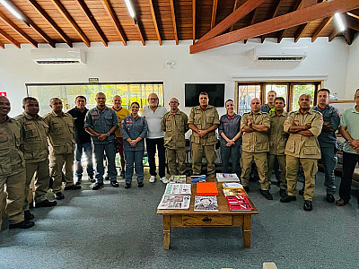 Toninho Colucci entrega funcionais aos Bombeiros de Ilhabela e destaca investimentos na segurança pública