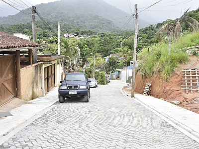 Diversas ruas recebem manutenção da Prefeitura de Ilhabela