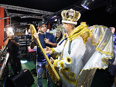 Jammil inaugura o Carnaval 2026 de São Sebastião em noite grandiosa com trio elétrico 360° e celebração histórica na Rua da Praia