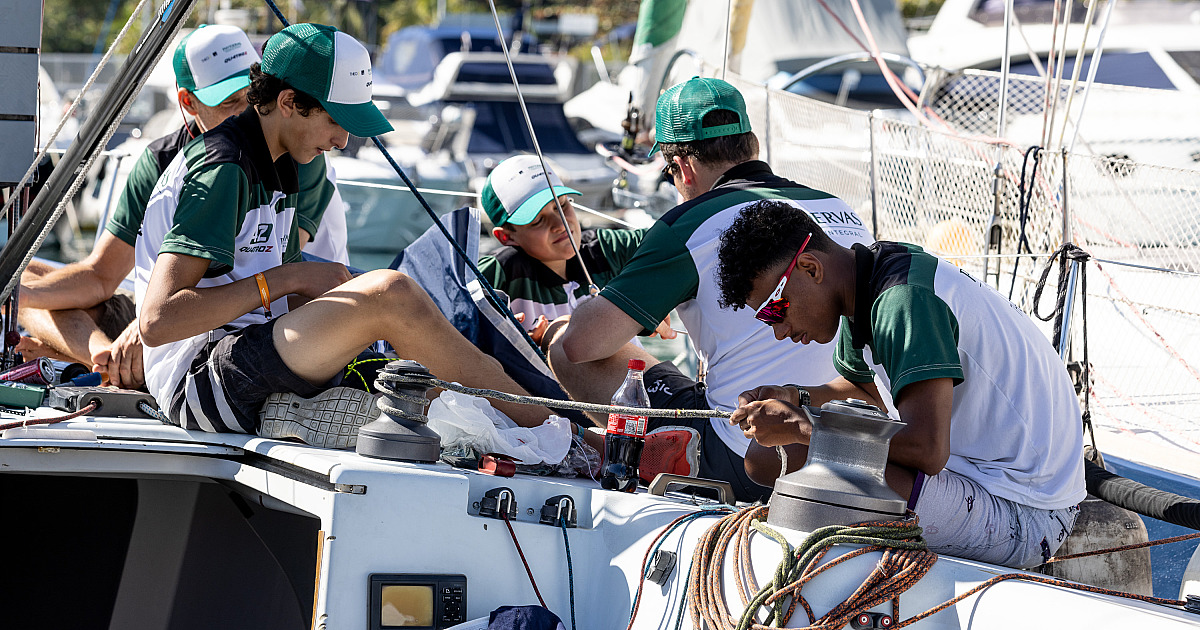 Fwd: Jovens talentos participam da 49ª Semana Internacional de Vela de Ilhabela