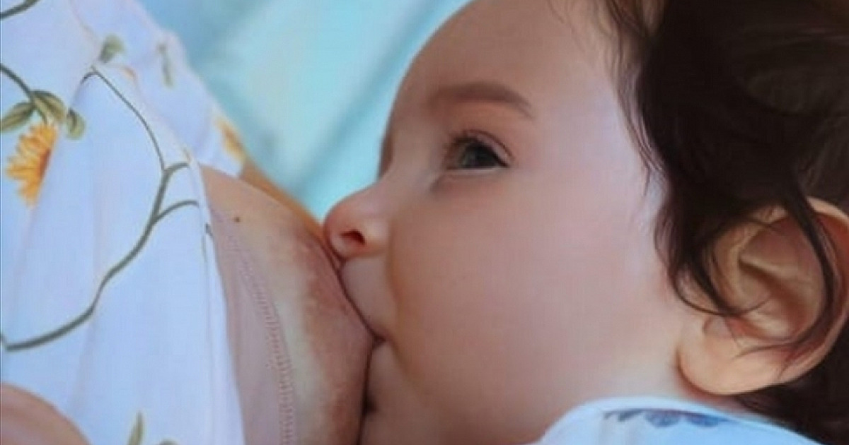 Mães de São Sebastião se reúnem na ‘Hora do Mamaço’ para promover o aleitamento materno