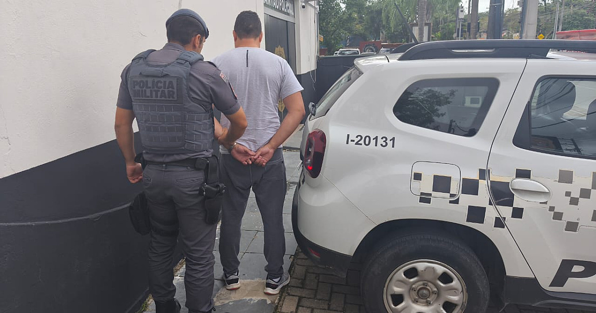 Polícia Militar prende homem procurado por envolvimento com facções criminosas em Caraguatatuba