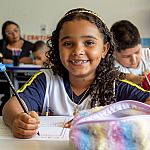 Prefeitura de São Sebastião entrega 200 mil peças de uniformes escolares para mais de 16 mil alunos da rede municipal