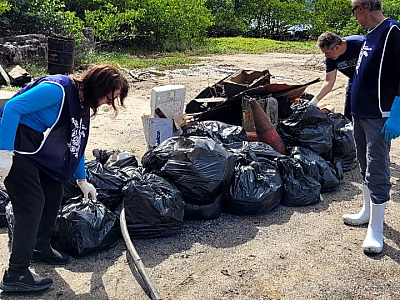 Prefeitura realiza mutirão de limpeza no Mangue do Colhereiro