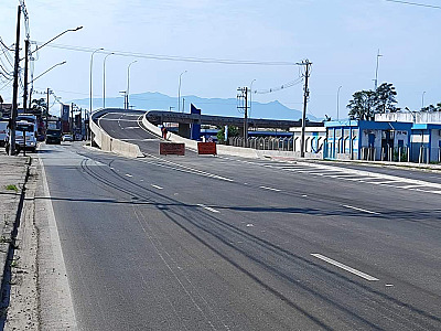 Motoristas se preparam para o caos do fim de ano na Tamoios; Reunião em Caraguatatuba busca alternativas para soluções