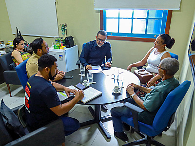 Reunião institucional entre representantes da Prefeitura e do sindicato dos servidores (Sindserv).