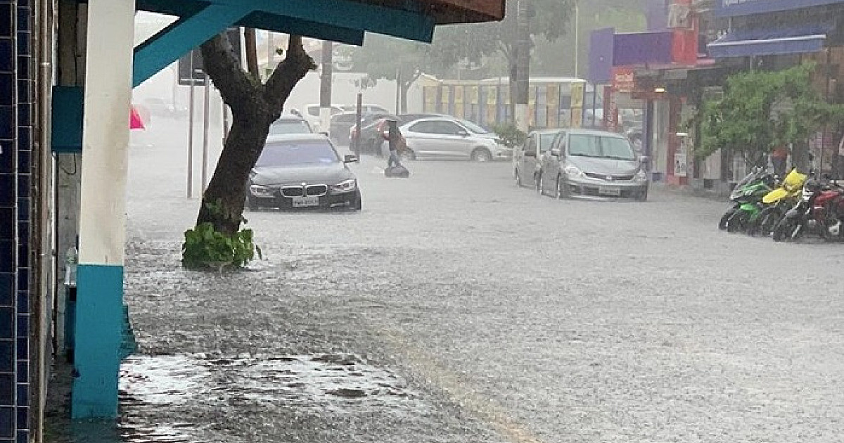 Litoral Norte pode registrar até 100 mm de chuva por dia, alerta Inmet