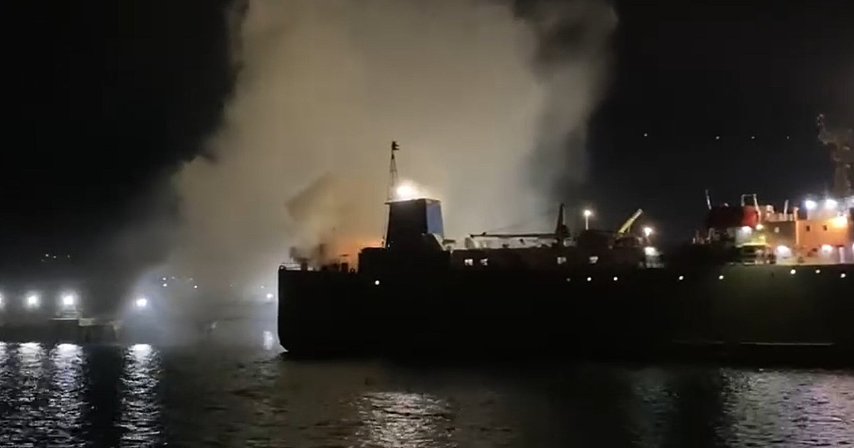 Incêndio atinge navio com 2,6 mil cabeças de gado no Porto de São Sebastião