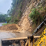 Rodovia dos Tamoios opera com apenas uma faixa após deslizamento de terra em Caraguá