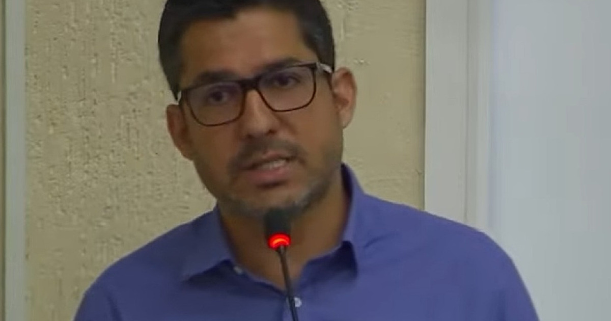 Tato Aguilar cobra Prefeitura sobre risco de intervenções nos quiosques da orla de Caraguatatuba
