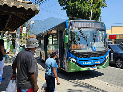 Ofícios protocolados na prefeitura alertam para risco de colapso no sistema de transporte coletivo do município.