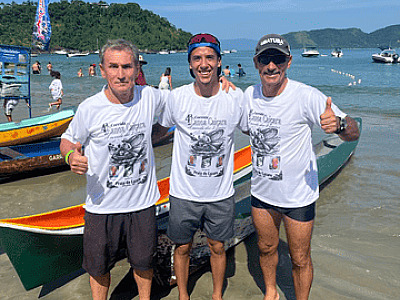 Atletas do remo de Ilhabela fazem dobradinha e conquistam pódios na 4ª Corrida de Canoa Caiçara dos 3 irmãos em Ubatuba.