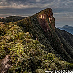 Ubatuba reabre acesso ao Pico do Corcovado após dois anos com controle rígido e guias obrigatórios