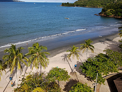Atualmente, 30 pontos das praias de São Sebastião são monitorados semanalmente pela Cetesb.