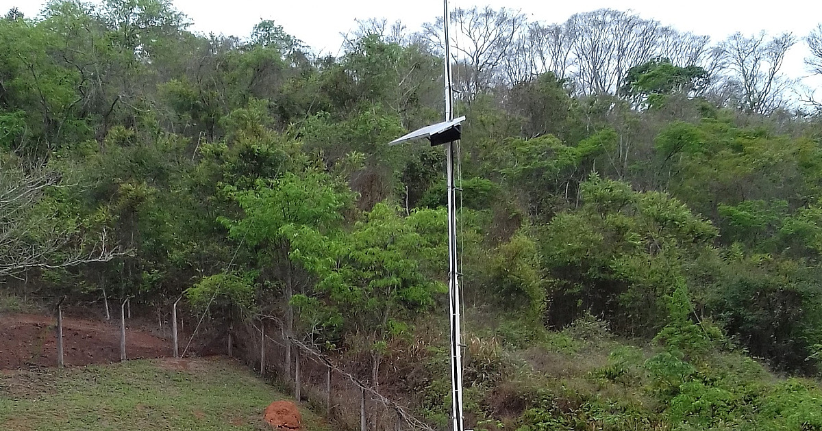 Nova estação meteorológica é instalada na Estufa II, em Ubatuba