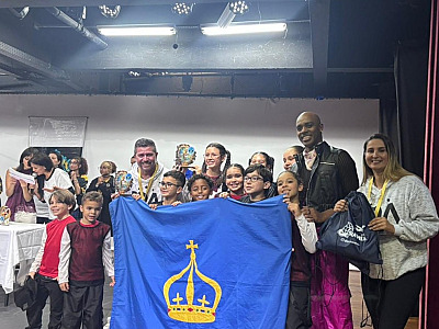 Dançarinos de Ilhabela conquistam títulos e garantem vaga para evento internacional de dança.