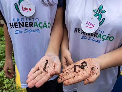 A iniciativa é voltada à educação ambiental, sustentabilidade e participação estudantil em ações relacionadas à regeneração dos territórios.