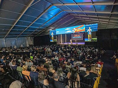 Entre os destaques estão o Festival HAHAHA, do Luau Enseada, do Ssambinha em Boiçucanga e no bairro São Francisco, do Circuito Mares, do Campeonato Brasileiro de Canoagem Va’a e do Pan-Americano de Futevôlei.