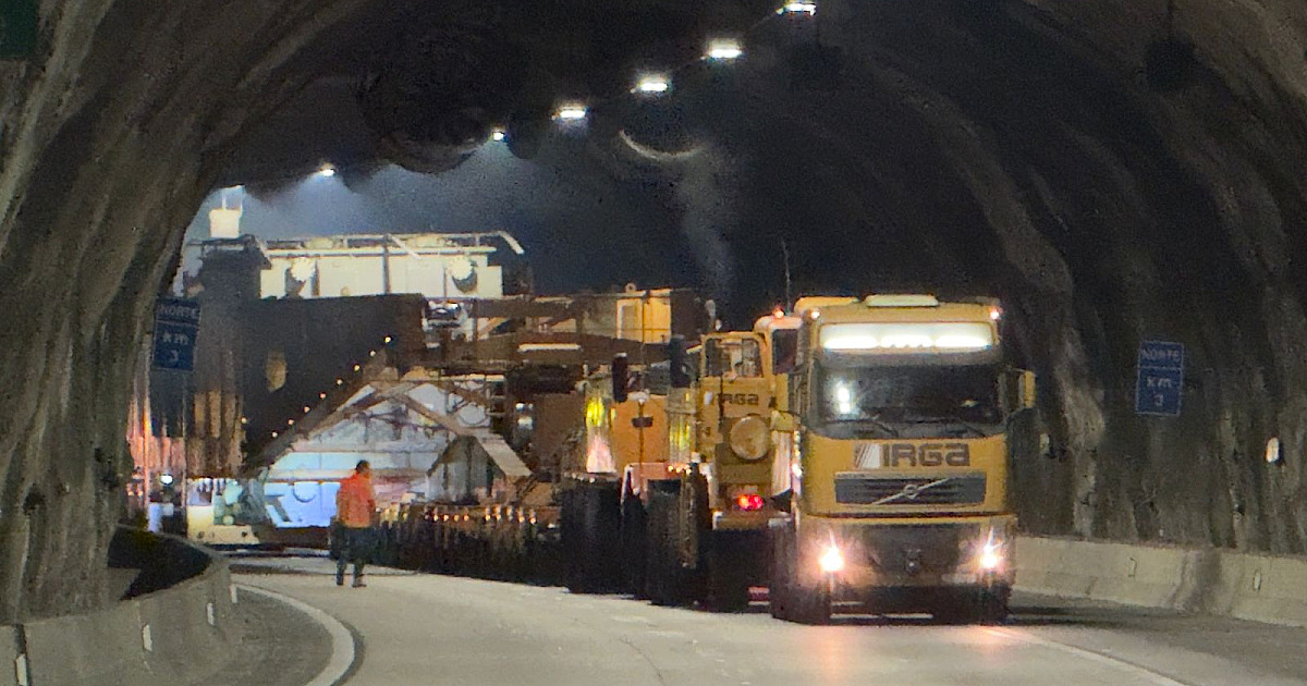 Transporte de carga de 845 toneladas altera trânsito na Rodovia dos Tamoios