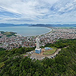 Caminhada e missa campal no Morro Santo Antônio abrem Semana do Padroeiro em Caraguatatuba