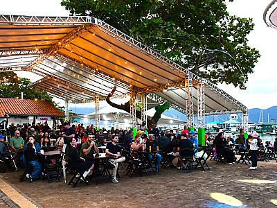 14º Festival da Sardinha movimenta feriado prolongado em Ilhabela.