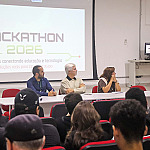 Hackathon 2026 desafia estudantes a criar soluções tecnológicas para Educação em Caraguatatuba