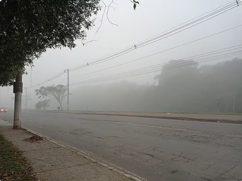 Frio avança na RMVale e previsão indica queda de até 5°C