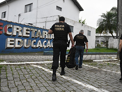 Um dos pontos mais graves do relatório envolve a qualidade dos alimentos fornecidos às escolas.