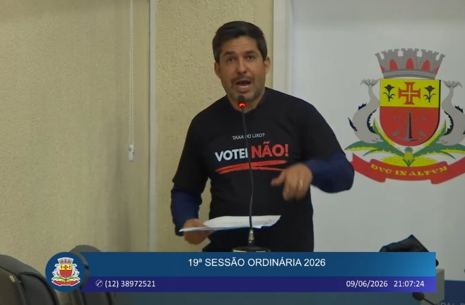Tato Aguilar destaca alerta do TCE sobre orçamento e cobra uniformes escolares