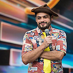 Teatro Mario Covas recebe “Desculpa eu ter vindo!” com humorista Matheus Ceará nesta sexta